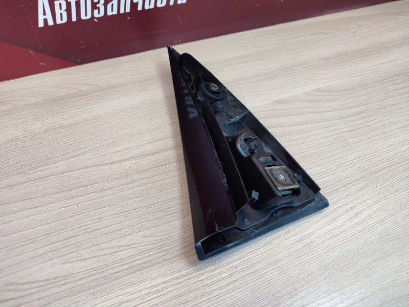 Накладка двери багажника