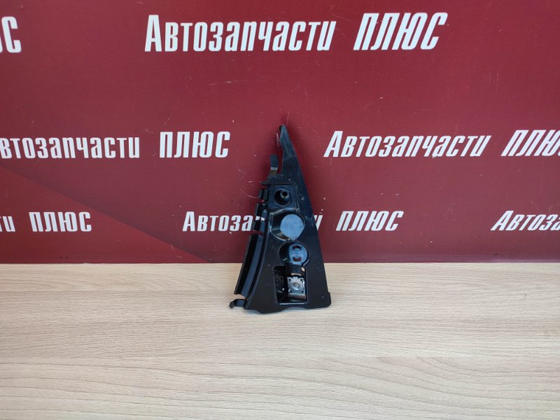 Накладка двери багажника
