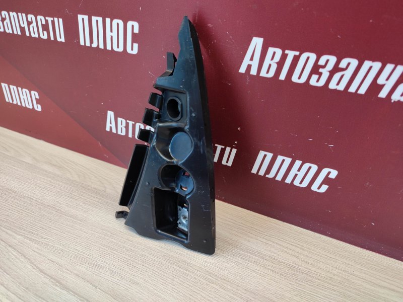 Накладка двери багажника