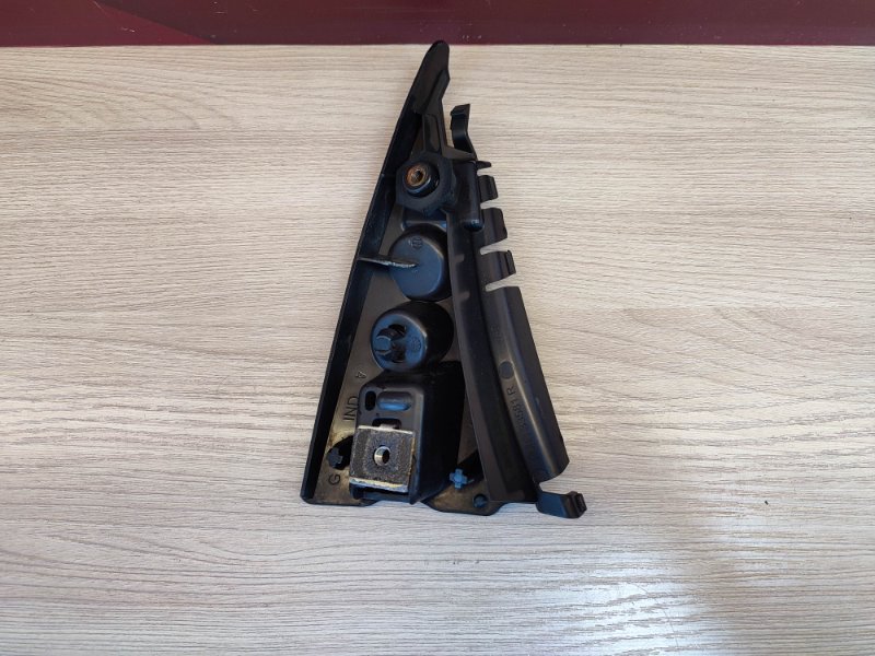 Накладка двери багажника