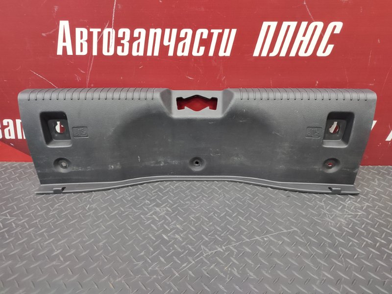 Накладка замка багажника