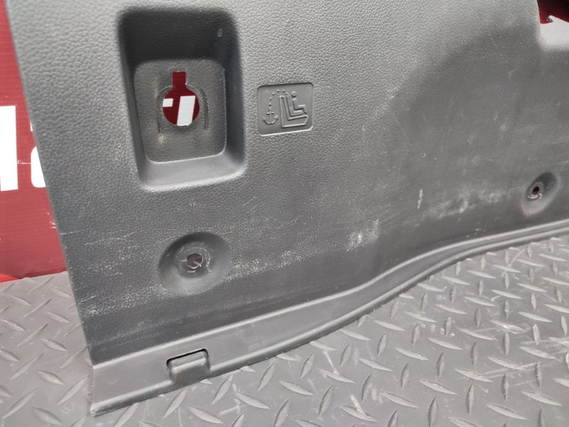 Накладка замка багажника