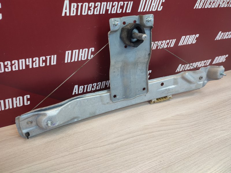 Стеклоподъемник    двери