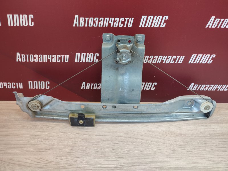 Стеклоподъемник    двери