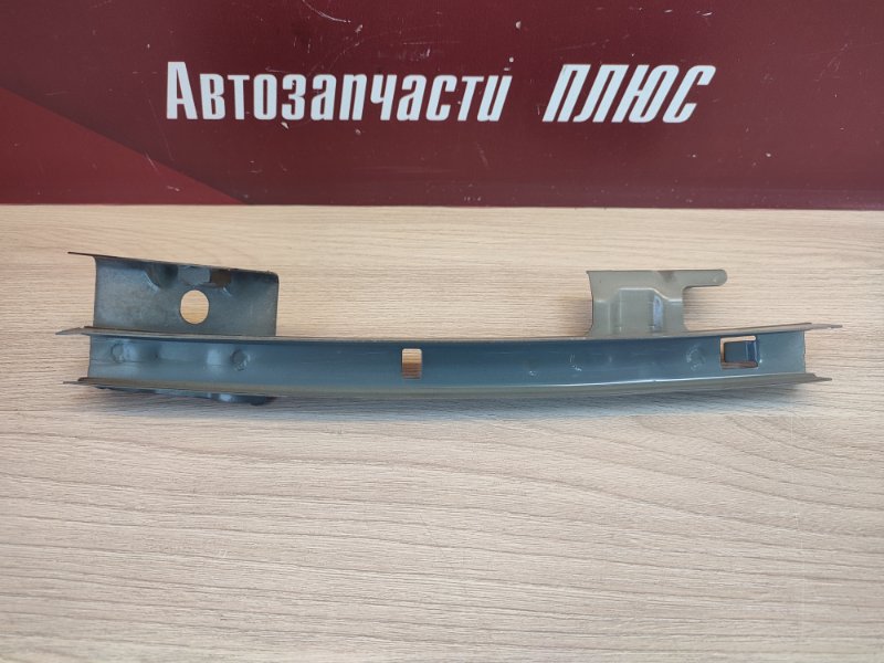 Направляющая стекла     двери