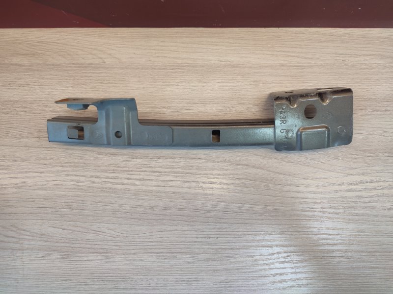 Направляющая стекла     двери