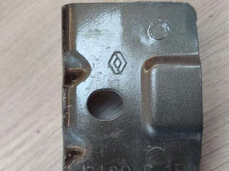 Направляющая стекла     двери