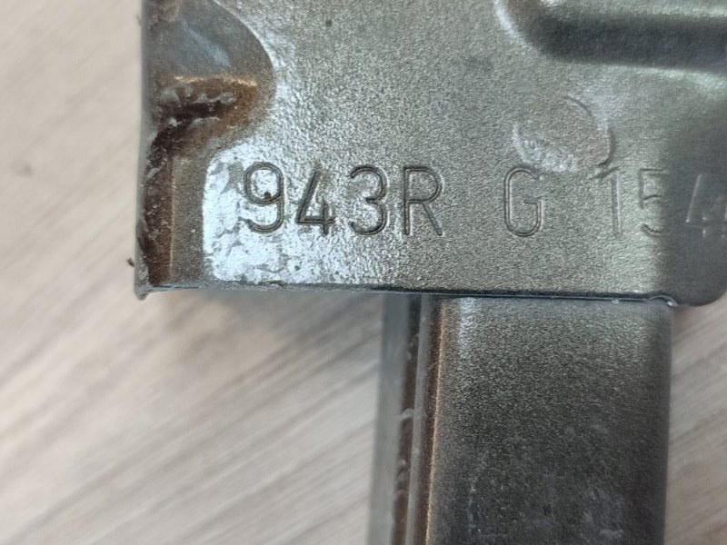 Направляющая стекла     двери