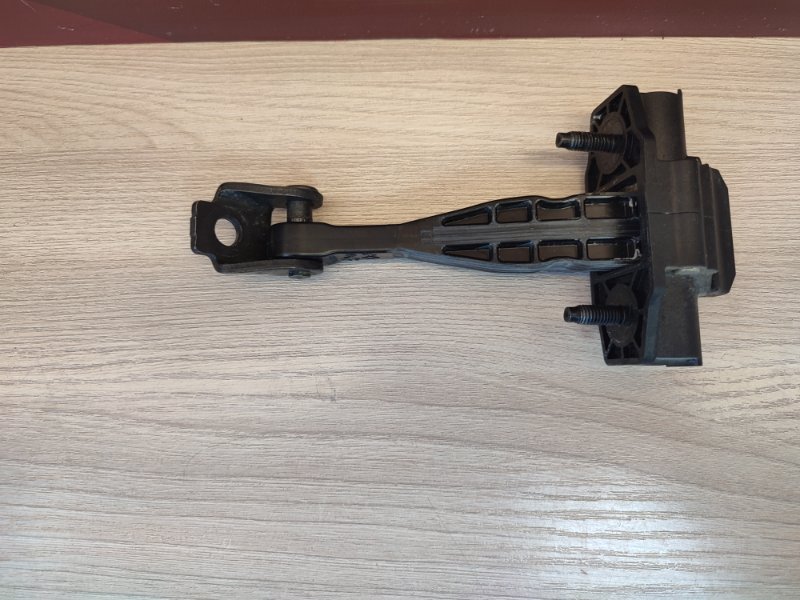 Ограничитель двери