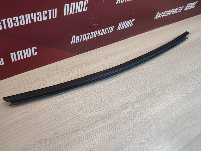 Уплотнитель стекла двери внешний
