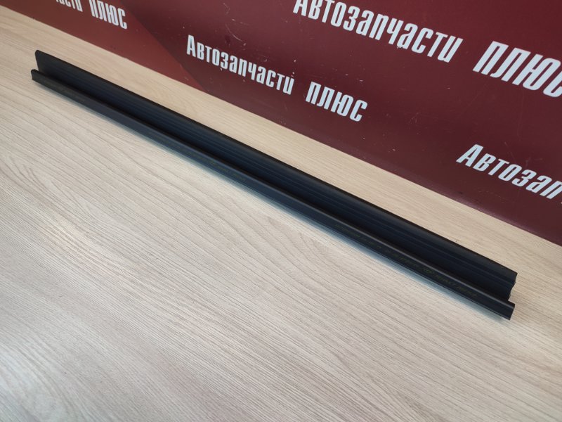 Уплотнитель стекла двери внутренний