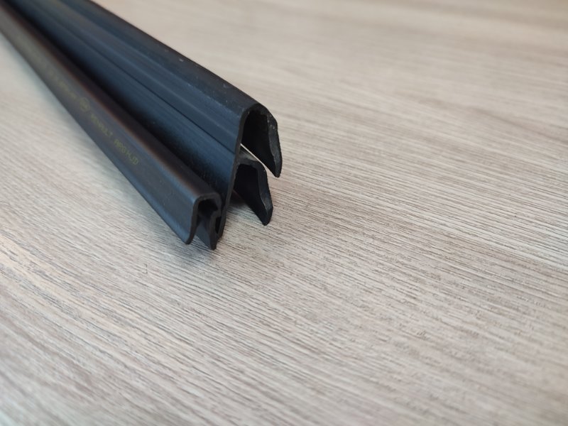 Уплотнитель стекла двери внутренний