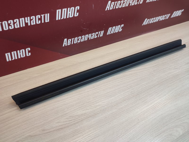 Уплотнитель стекла двери внутренний