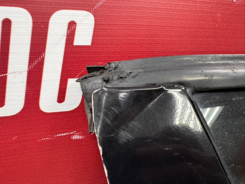 Дверь боковая