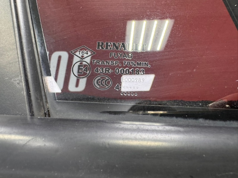 Дверь боковая