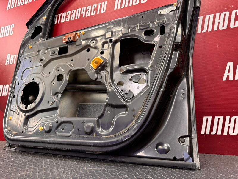 Дверь боковая