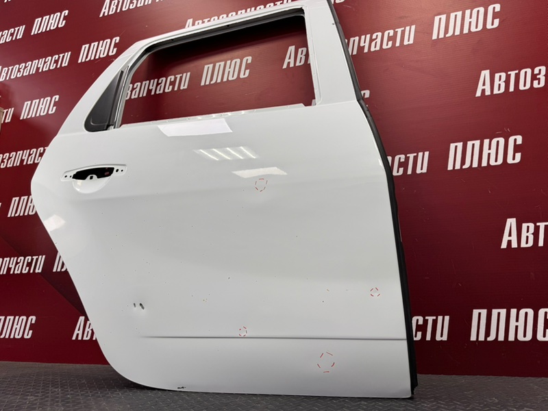 Дверь боковая