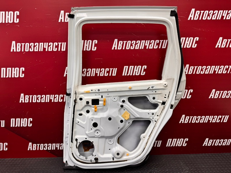 Дверь боковая