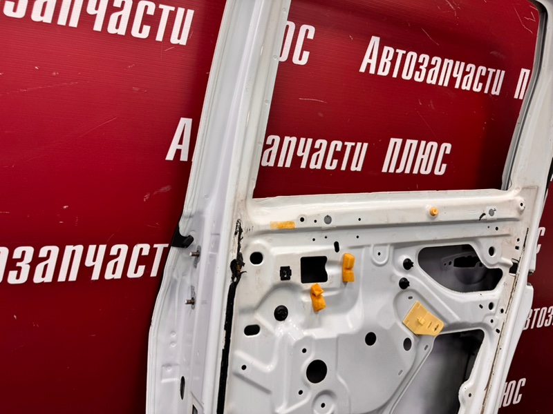 Дверь боковая