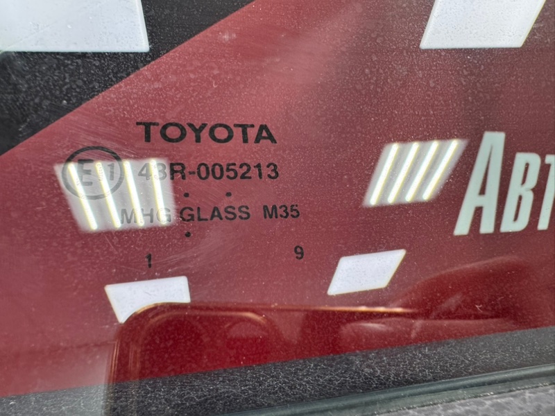 Дверь боковая