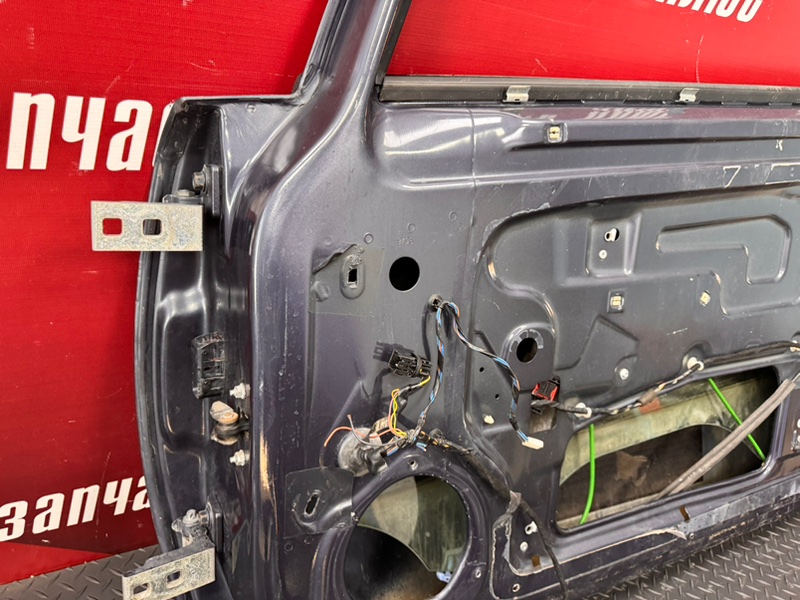 Дверь боковая