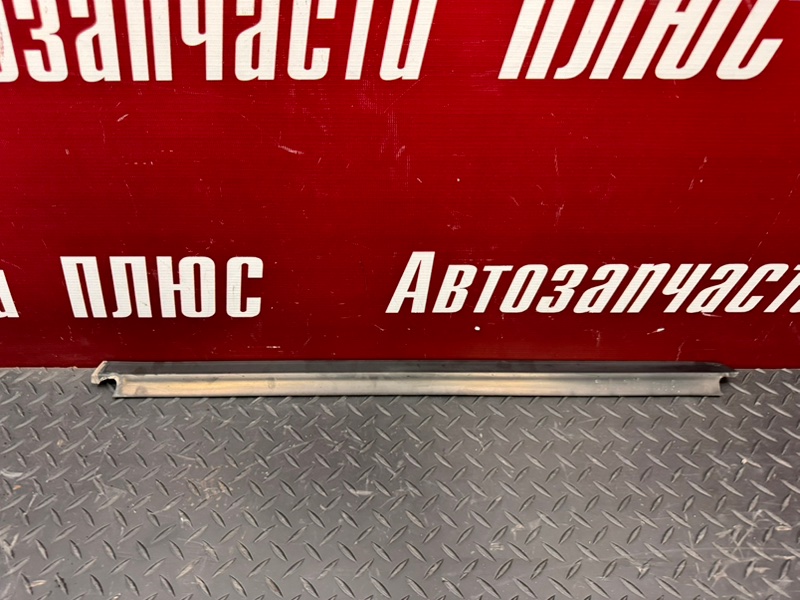 Уплотнитель стекла двери внешний