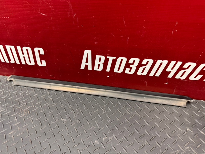 Уплотнитель стекла двери внешний