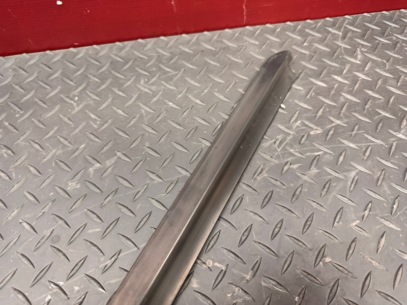 Уплотнитель стекла двери внешний