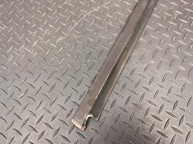 Уплотнитель стекла двери внешний