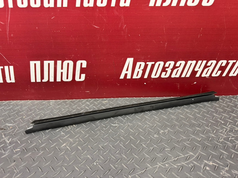 Уплотнитель стекла двери внутренний