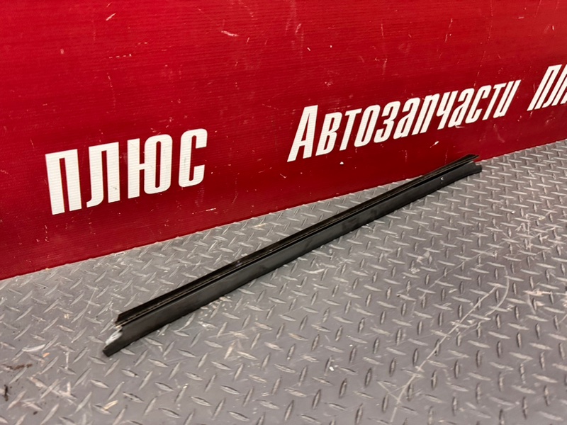 Уплотнитель стекла двери внутренний