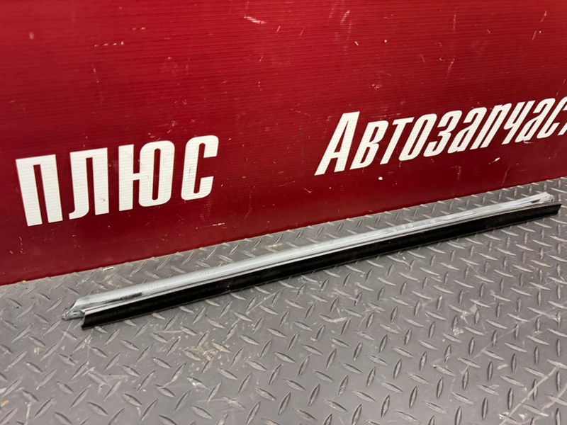 Уплотнитель стекла двери внутренний