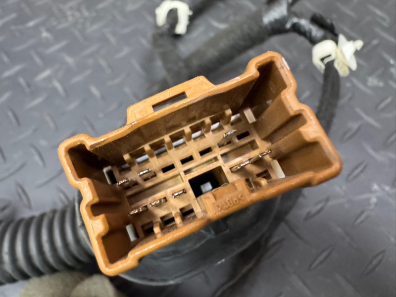 Проводка      двери