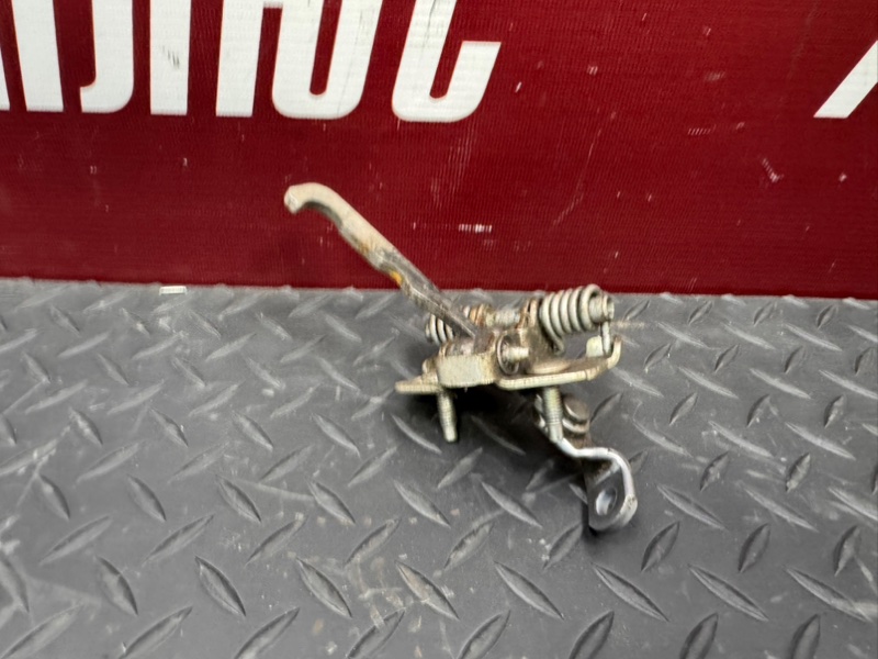 Ограничитель      двери