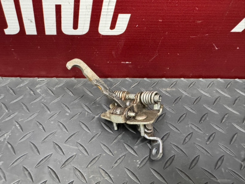 Ограничитель      двери