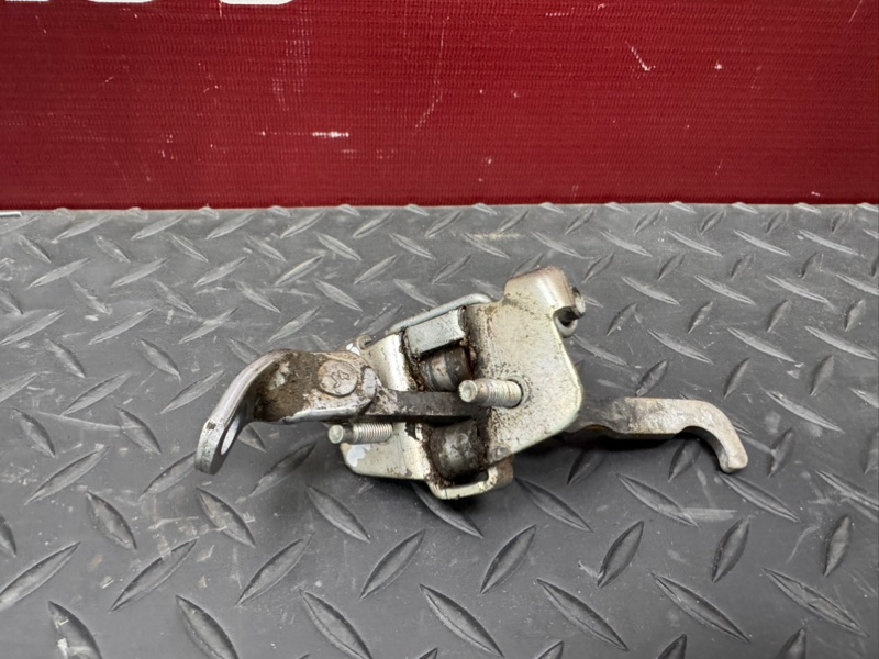 Ограничитель      двери