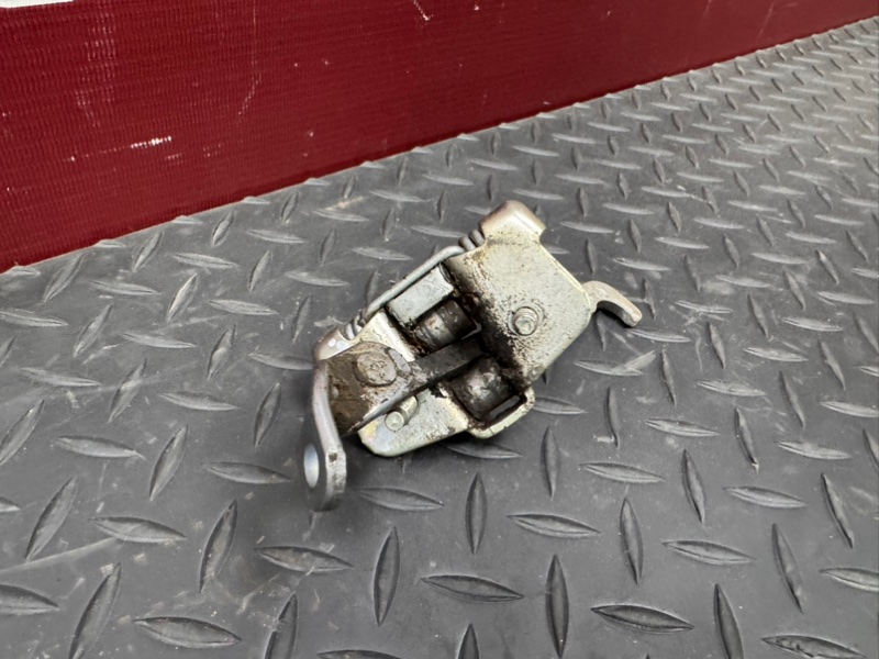 Ограничитель      двери