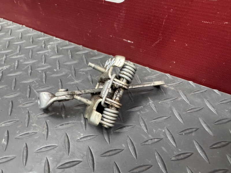 Ограничитель      двери