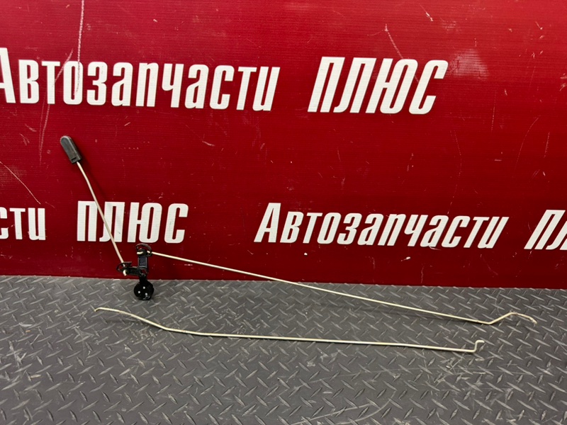 Тяга замка двери