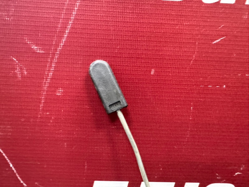 Тяга замка двери