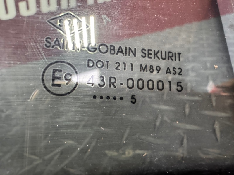 Стекло      двери