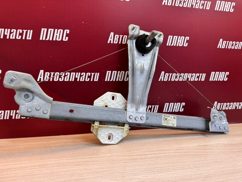 Стеклоподъемник    двери