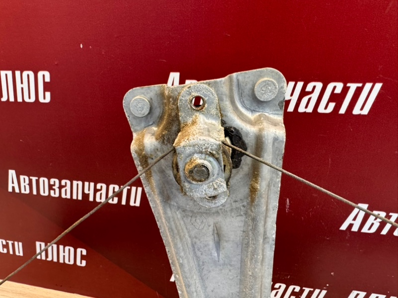 Стеклоподъемник    двери