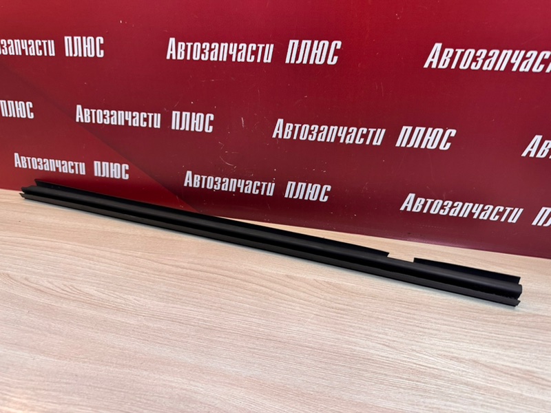 Уплотнитель стекла двери внутренний