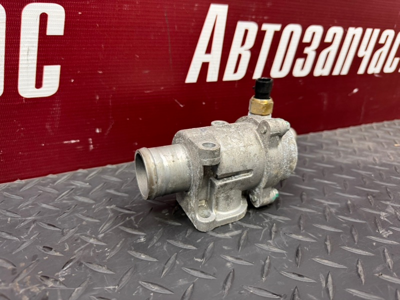 Термостат с корпусом