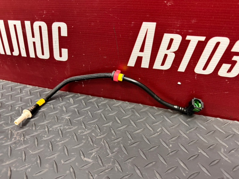 Трубка топливная