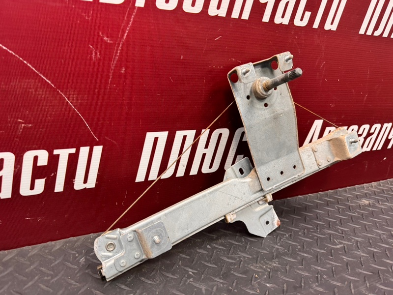 Стеклоподъемник    двери