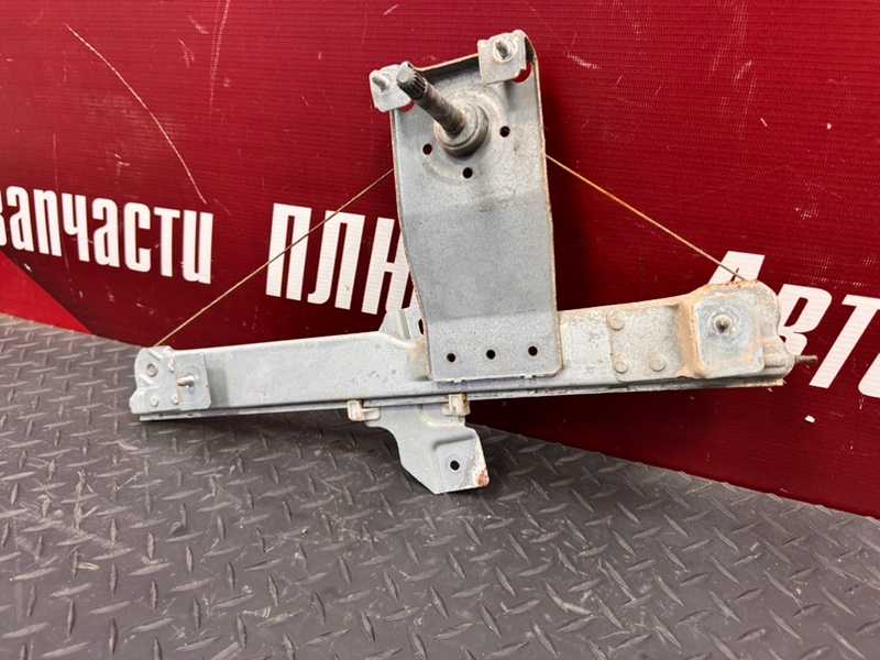 Стеклоподъемник    двери