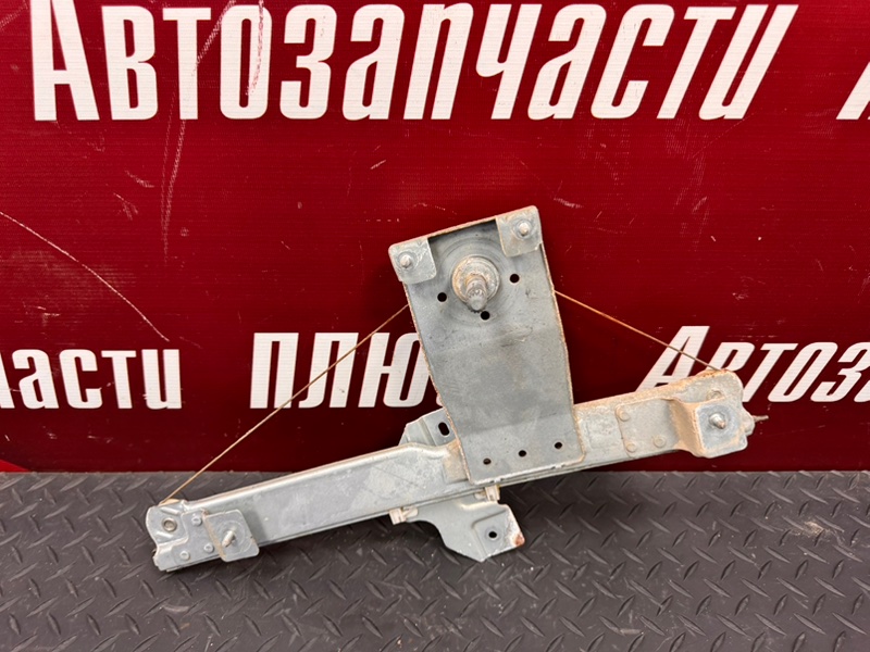 Стеклоподъемник    двери