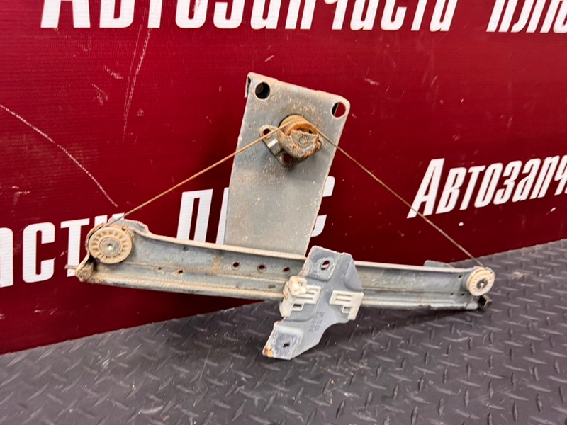 Стеклоподъемник    двери